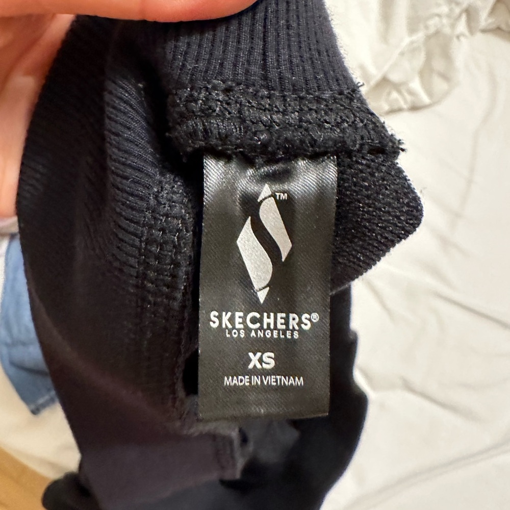 Sketchers jogger pants - Picture 2 of 2